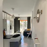 Wonderful, Lovely & Quiet In - Wifi Free 아파트